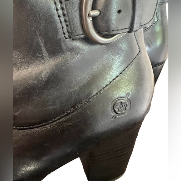 Born all weather leather side zip knee boot with calf stretch in black newer - Picture 6 of 8